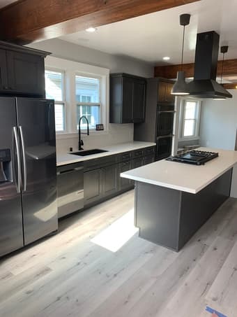 Large bedroom in North Oakland 1