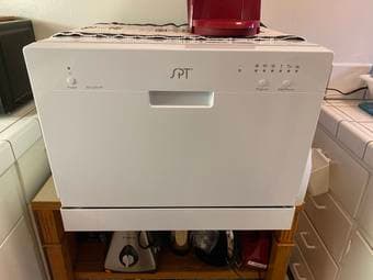 SPT countertop dishwasher 1