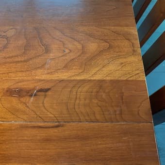 Ethan Allen dining table with extension leaves 1