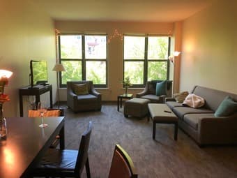 Sunny Summer Sublet in Munger 4 bed / 4.5 bath (6/6-flexible) 2