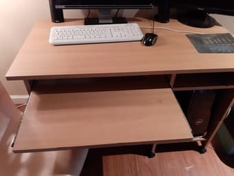 Computer desk 2