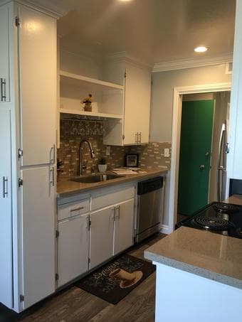 Well connected to Stanford, Mountain View room for females !! 3