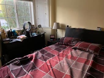 Room in 5BR house in Redwood City $1080/mo available Feb 17 1