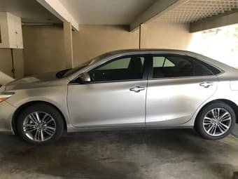2016 Toyota Camry SE (70k miles) 1