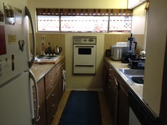 1 Large Bdrm in a 3BD/2BA house - 10min walk to PA Caltrain 1