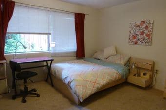 1 Large Bdrm in a 3BD/2BA house - 10min walk to PA Caltrain 3