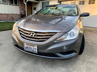 2011 Hyundai Sonata GLS 2