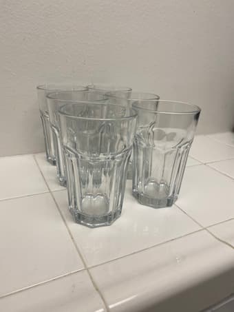 15$ O.B.O. 18-piece dinnerware set green 2