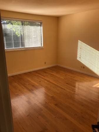 Room available in Menlo Park - $1750/month. Biking distance to campus 2