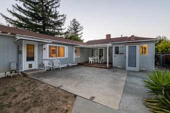 Beautiful comfy home in Mountain View 3