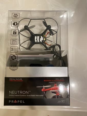 Propel Neutron 2.4GHZ Quad Rotor Helicopter 1