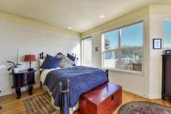 BEDROOM in SF - March - super close to Caltrain 2