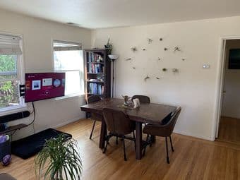 Large, Bright Room Available In Palo Alto - Close to Campus! 1