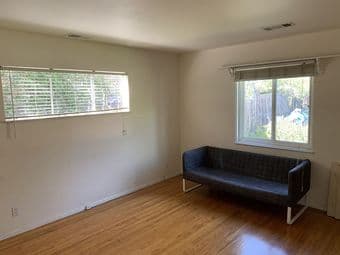 Large, Bright Room Available In Palo Alto - Close to Campus! 3