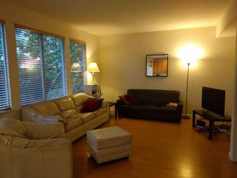 Long-Term Lease of Master Suite in large East Palo Alto house 3