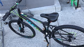 Huffy nighthawk 26” bicycle with u lock and pump 1