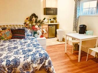Fully-furnished studio near Stanford, Facebook, downtown PA 1