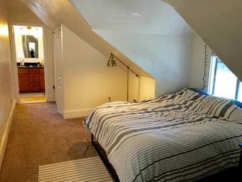 Nice bedroom in spacious downtown Palo Alto house 1