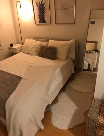 Gorgeous 1 bed with private bathroom for sublet from April to June. 1