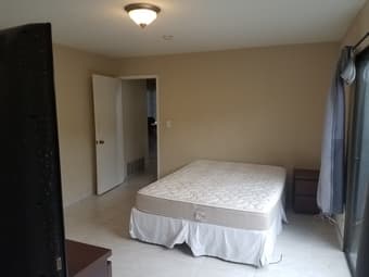 $1850 / 300ft2 - *Private* Bed & Bath *Furnished* in Downtown Menlo P 1