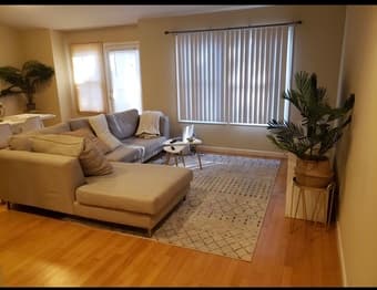 Gorgeous 1 bed with private bath available from now till end of June 1
