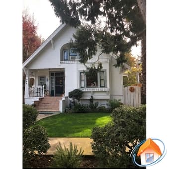 One cozy bedroom in beautiful house, walking distance to Stanford 1
