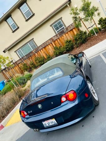 2004 BMW Z4 convertible 2.5 L Blue sports car 3