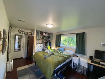 2 Rooms (1 with Private Entrance) in Mountain View Home! 2