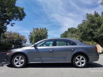 2013 Volkswagen Passat 2.5L SE Sedan 4D 80k miles 3