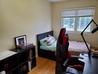 Private bedroom with shared 1.5 ba, 15 min from Stanford 3