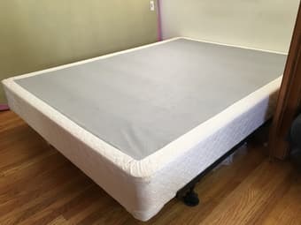 Queen box spring with metal bed frame 1