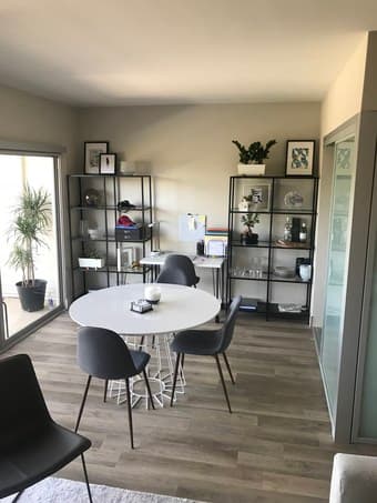 ** BEAUTIFUL 1BR / 1BA - Steps from University Av. 1