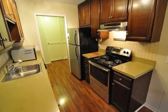 [Sublet: July to September] AMAZING BEDROOM IN SPACIOUS APARTMENT 3
