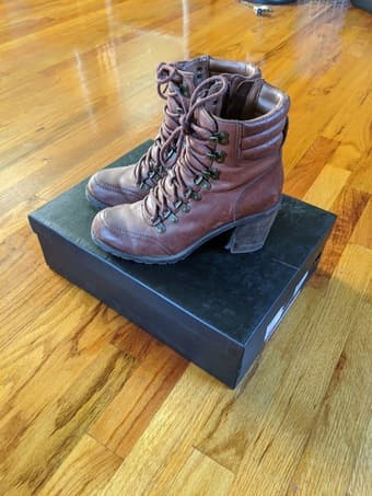 Lucky Boots Women 8.5 1