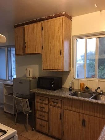 A furnished room with bath available from June 5 (menlo park) 3
