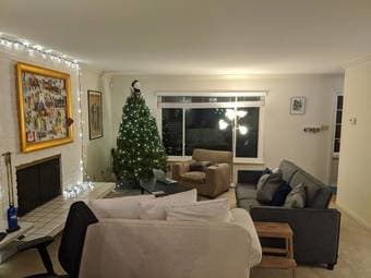 Master Bedroom w/Private Bathroom in Palo Alto - 1600 2
