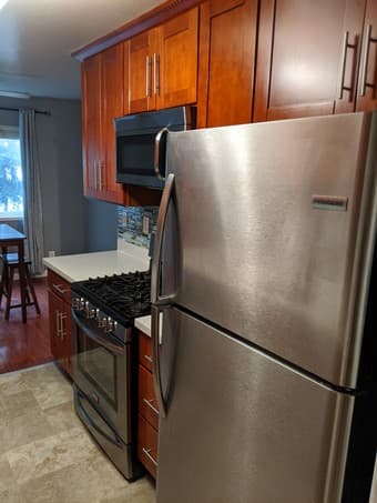 Large renovated 2B/2B (1200 sq ft) - $3750 signing bonus! 2