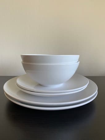 Modern / Art Deco style plates/bowls/cups set 1