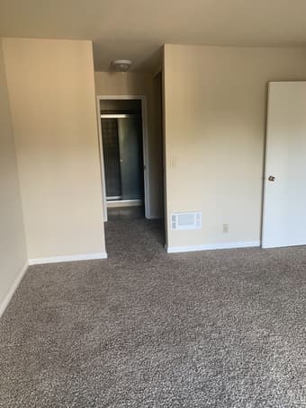 Master bed w/ensuite bath sublease July- Sept Downtown Mountain View 2
