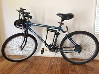 Roadmaster bike + U-lock + Helmet + back indicator light 1