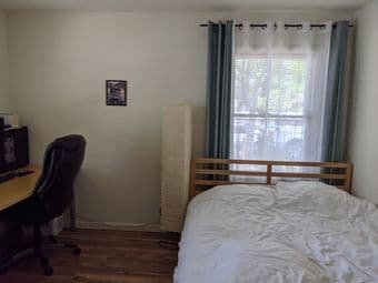 Spacious home in quite Santa Clara community 3