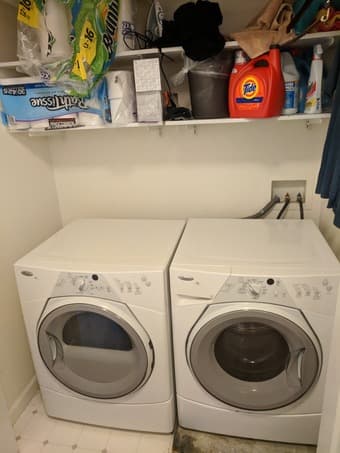 Room Available in 3BR/3BA Townhouse in Mtn View 1