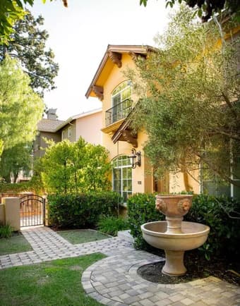 1-3 Rooms for Rent in Beautiful Menlo Park House 2