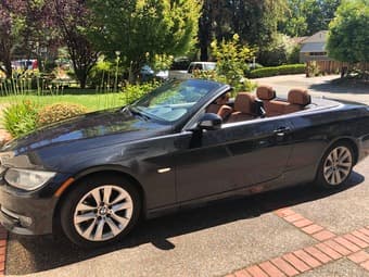 BMW HardTop Convertible 3 Series 2011 (48.3k miles only) 2