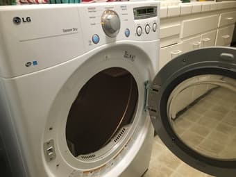 LG Washer and Dryer in EV 1