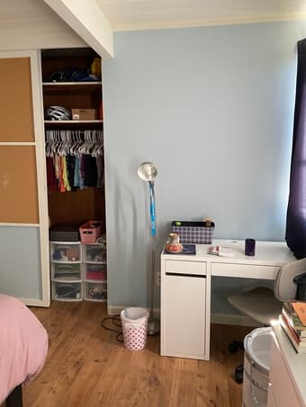 Newly furnished room with private bath in large house with pool 3