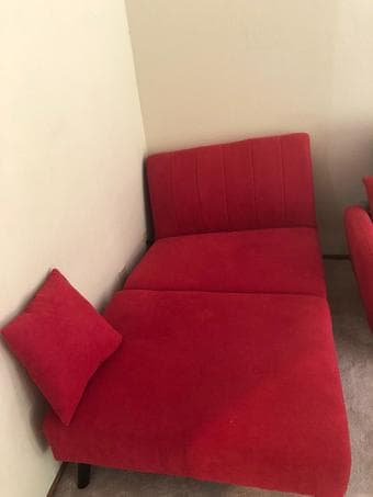 Selling 2 couches 2