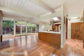 Large room for rent in newly renovated home <10 minutes from Stanford 1
