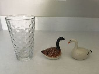 Swan Salt & Pepper Shakers 2