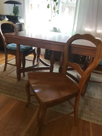 Dining Table + 8 Chairs NOW 150$ 2